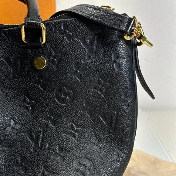 Louis Vuitton Black Shoulder Bag - Picture 9 of 13